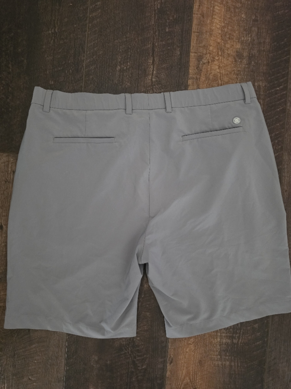 G/FORE Men’s Golf Shorts Gray Performance Stretch Flat Front Size 38 - Picture 2 of 5